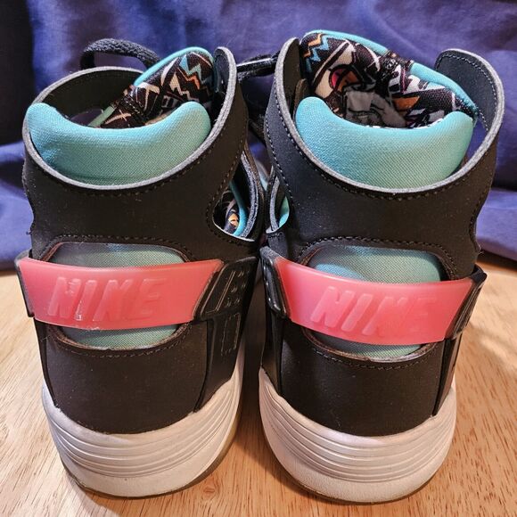 Nike Kids Sneakers Black and Pink - Picture 4 of 7